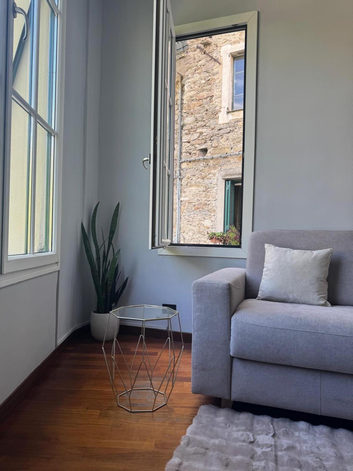 Casa Jolie - Vista Castello Apartment *